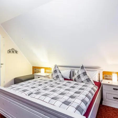 Haus Lindenfuerst Apartamento *