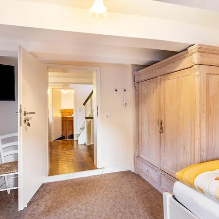 Haus Lindenfuerst Apartamento *